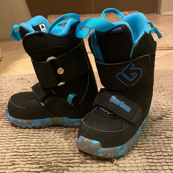 mini grom snowboard boots